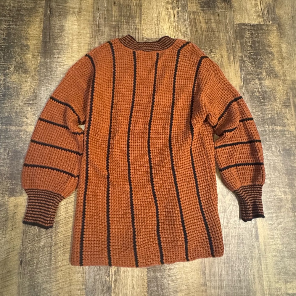 Sweater - Picture 2 of 4